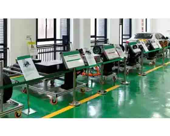 新能源汽車實(shí)訓(xùn)室:推動(dòng)未來交通的創(chuàng)新平臺(tái)